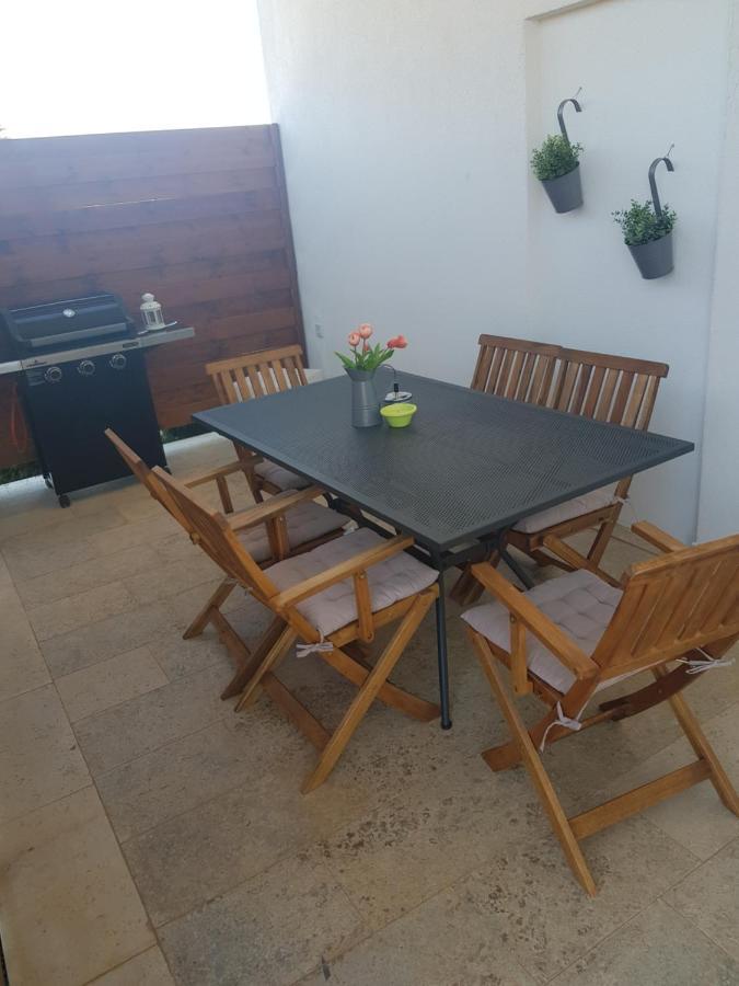 Guest House Flora 파진 외부 사진