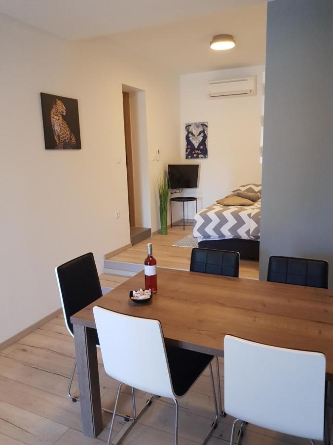 Guest House Flora 파진 외부 사진