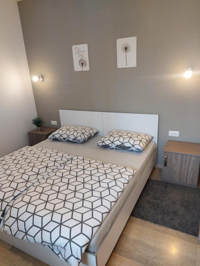 Guest House Flora 파진 외부 사진