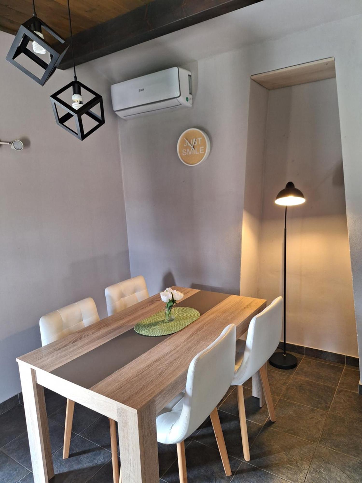 Guest House Flora 파진 외부 사진