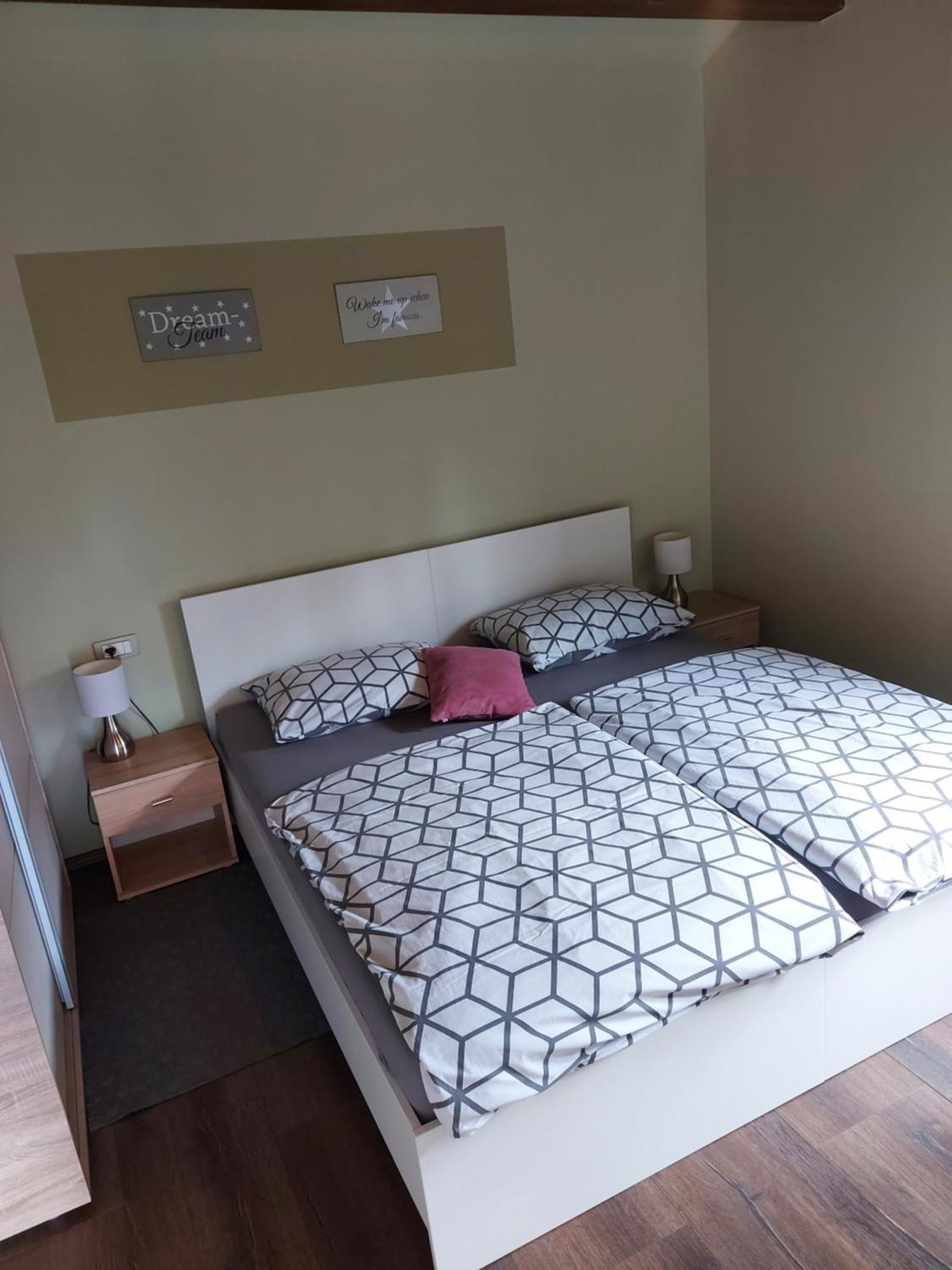 Guest House Flora 파진 객실 사진