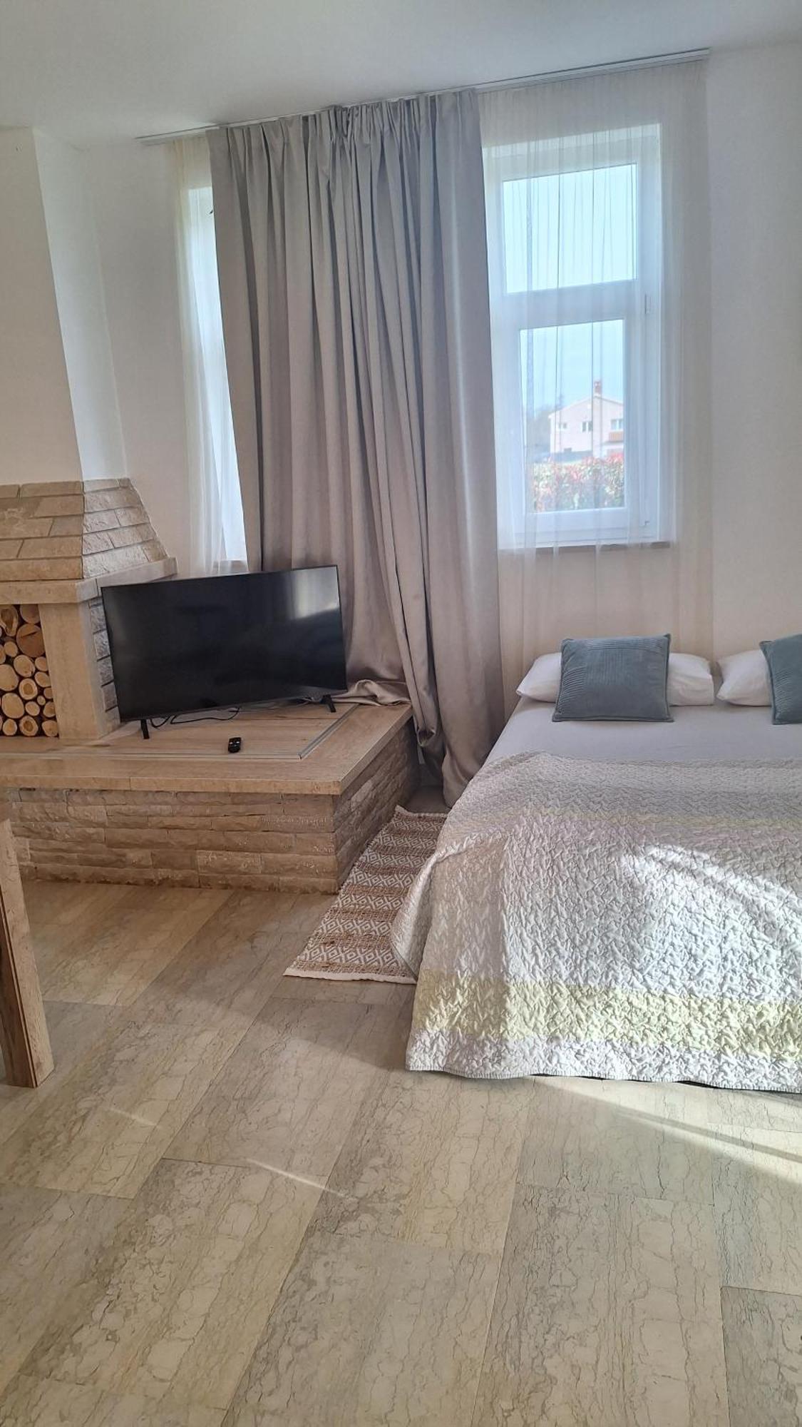Guest House Flora 파진 객실 사진