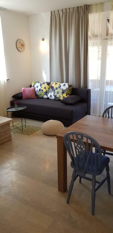 Guest House Flora 파진 외부 사진